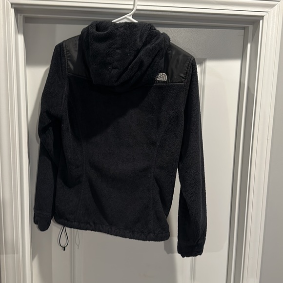 Women’s Black North Face Jacket - Picture 2 of 2